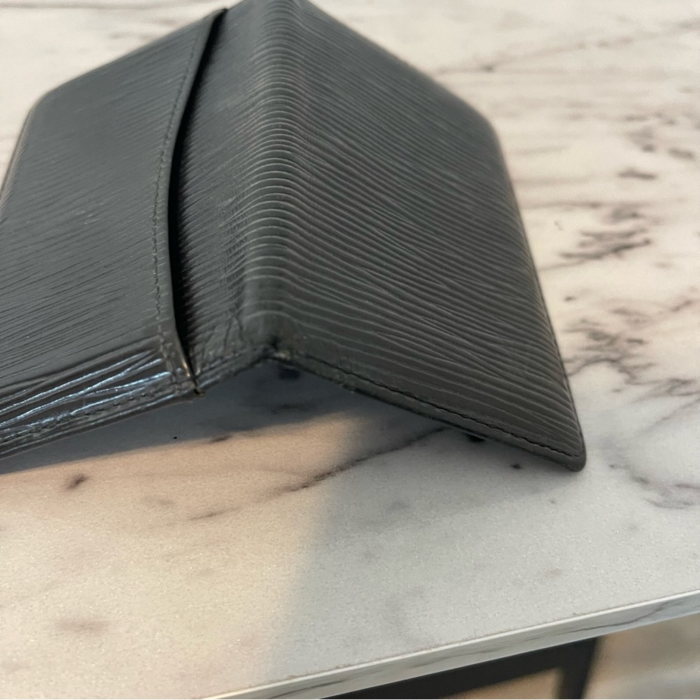 LV Epi Card Holder - Picture 5 of 16